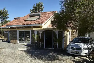 Image de Spacious Twin Room /One-bedroom bungalow in serene Nairobi with WiFi, Ac