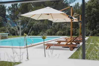 Image de Magnifique villa avec pisicne à Ménerbes le village d’adoption de Picasso.