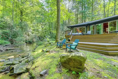 Image de Creekside Cabin Rental ~ 8 Mi to Downtown Ellijay!