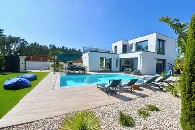 Image de Villa Serena - Superbe villa à São Martinho do Porto avec piscine privée