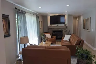 Under the Blues -  Home away from Home, fully remodeled 2bd\/2ba home\n\n