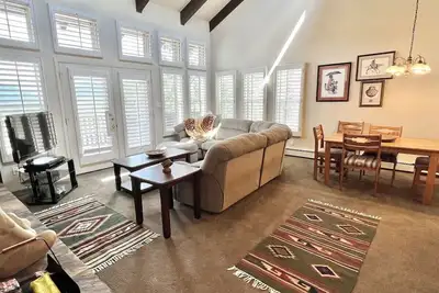 Image de Whispering Pines - Unit H1