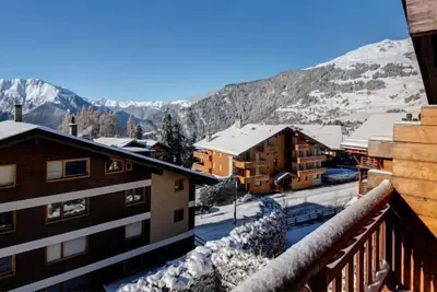 Image de Cozy Top-Floor Apartment With Amazing Views