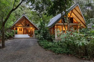 Image de Casa Ananda - Una Inspiration de Bali, Casa Ananda a Bali Inspired Home - 6 Min Walk to the Beach