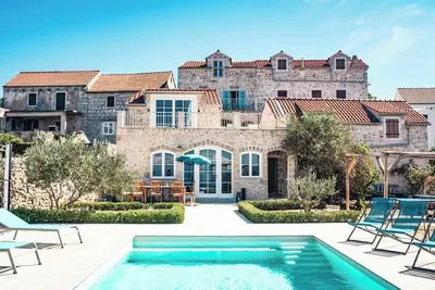 Image de \nCharming 5-bedroom Villa with WiFi, Ac and private Pool in rustic Brusje\n\n\n\n\n\n