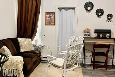 Image de Charming 2-bedroom apartment with Ac and WiFi in Hbg Pa 10min to  downtown an Hp