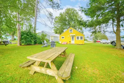 Image de Steps to Lake + Public Boat Ramp: Edinboro Cottage