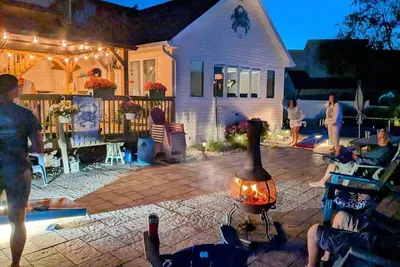 Image de Fall Special:Charming 2bedroom waterfront home in boating community of Waretown