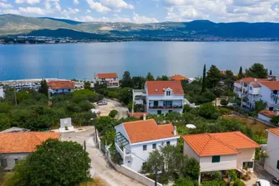 Image de The Three Flowers Pool House - Three Bedroom Holiday Home with Private Pool