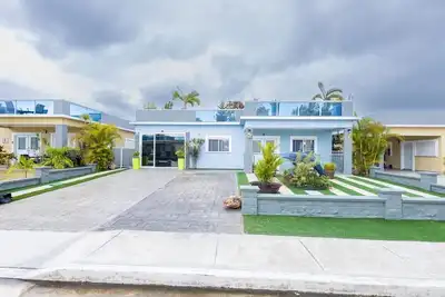 Image de Charming 3-bedroom house with fitness room and Ac in Saint Ann's Bay