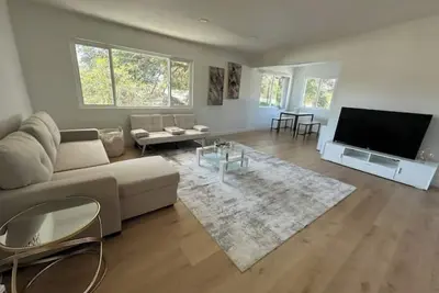 Image de Your new stay away 2b1b Near Disney, Knotts, Dtla