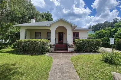 Image de Charming 1925 House in the Heart of DeLand.