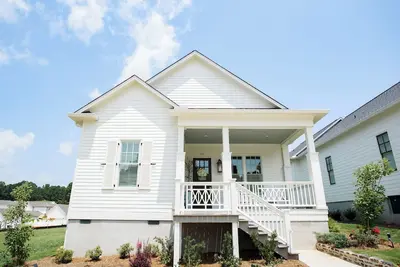 Image de New construction Shotgun Home within walking distance to Historic Oxford Square
