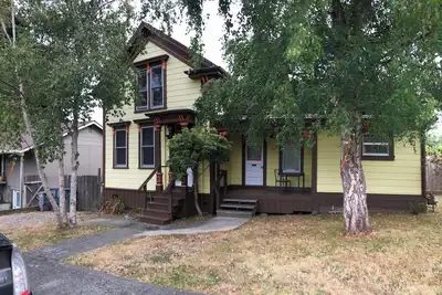 Image de Newly remolded 4-bedroom Victorian house in charming Arcata.