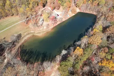 Image de The Ole Place ;\nCozy cabin in charming Whitwell with Ac