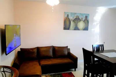 Image de Charming 2-bedroom spacious Apartment home