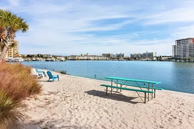 Image de Gorgeous harborview home with shared pool and close to everthing