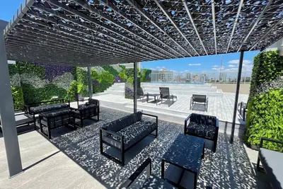 Image de Splendide, Moderne et Chaleureux avec Piscine