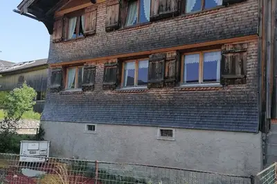 Image de Appartement \"Ferienwohnung In Altem Bauernhaus\" avec vue sur la montagne, jardin privé et Wi-Fi