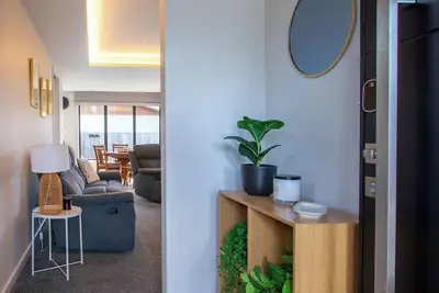 Image de Comfort, quality, great location!