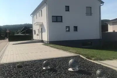 Image de 15 Minuten vom Freizeitpark und Seen Entfernt. Ferienwohnung in Ruhiger Lage