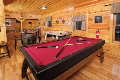Image de Enjoy A Big Game Room & Cozy Outdoor Spaces - Sleeps 11 - Pigeon Forge