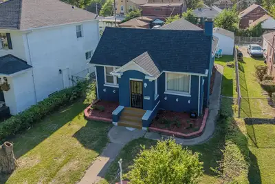 Image de 13mins from Beach/jet tubs/projector screen/fire place/game rm/exercise rm/