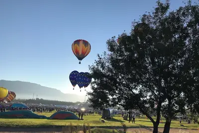 Image de Traditional southwestern adobe home with many recent upgrades. Close to Balloons