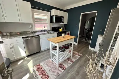 Image de Blueberry Bungalow with Stunning Patio & Garden