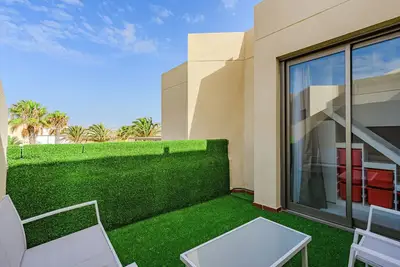 Image de Casa Familiar Con Piscina En La Tejita