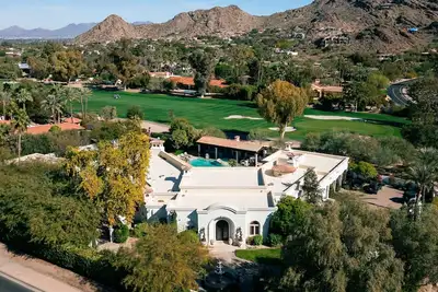 Image de 5-bedroom estate in Pristine Paradise Valley