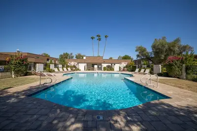 Image de Old Town Escape: Heated Pool Steps Away
