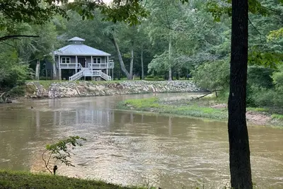 Image de Charming 2-bedroom chalet with Ac and WiFi in Caledonia