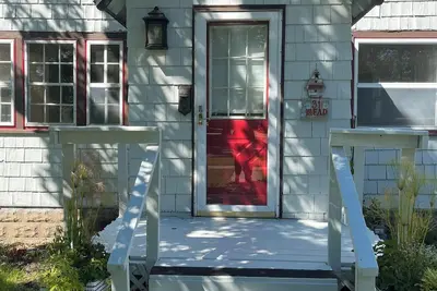 Image de Beautifully furnished 3-bedroom home located half a mile from Hillsdale College