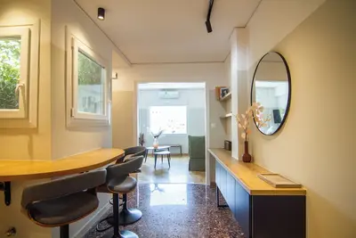 Image de Modern-vintage apartment with Acropolis View\n500m metro\nHistorical Center