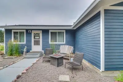 Image de Bigfork Cottage w/ Hot Tub ~ 6 Mi to Flathead Lake