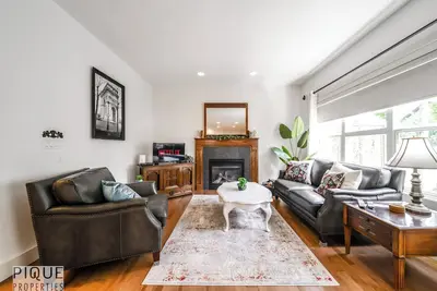 Image de BrandNew - Maison Vivi - Ac - Garage - Wifi - Sleeps 6!
