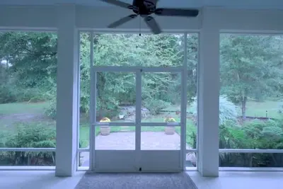 Image de Looking for something special? Uniquely Beautiful 3-bed house 6 minutes to Wec!