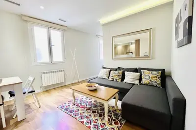 Image de Appartement-de Luxe-Balcon-Salle de bain privée séparée