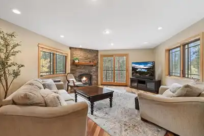 Heavenly Haven | Games, Hot Tub, Bbq | Sleeps 10