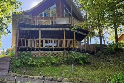 Image de Perfect winter get-away! Spacious Lakefront Getaway 3br+Loft & cozy Fire Pit.