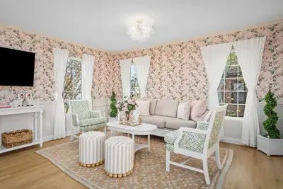 Image de 90°F Pool & hot Spa • Gated 2 Pkg • 2 Linked Suites