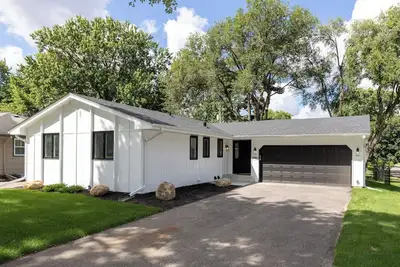 Image de Renovated 5-bedroom house in Minneapolis, Richfield.