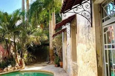 Casa Galeria- Park-like 4bdrm in Historic Center.