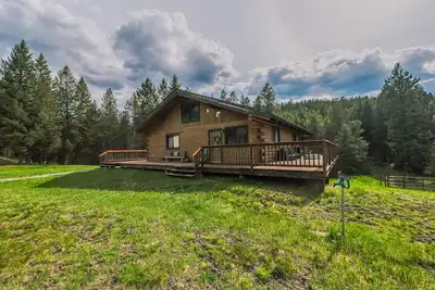 Image de Larch Lodge – Secluded Cabin!