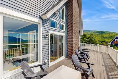 Image de Stunning Mountain View Home: In the heart of outdoor entertainment