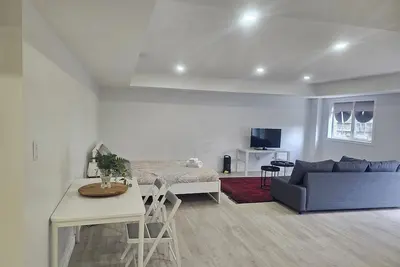 Image de Cozy stay near Canada's Wonderland