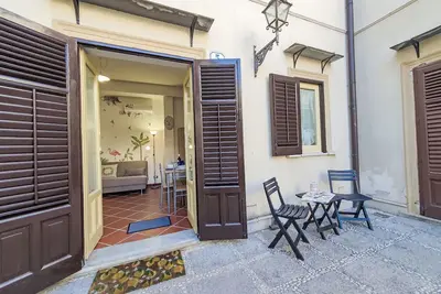 Image de Maya's Home Palermo by Interhome