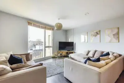 Image de 3 bedroom penthouse apartment in Central Maidenhead 5* host new to Vrbo