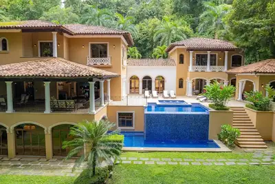 Image de Casa Zafiro 7 bdrs private pool in Los Suenos